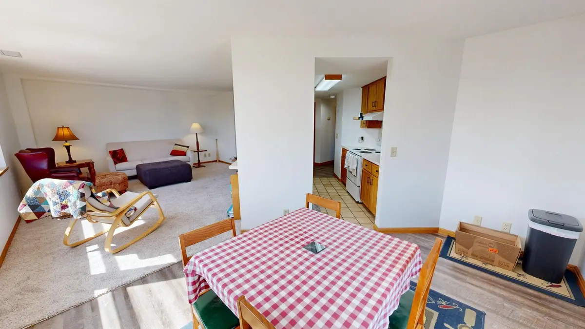 316 Becker AVE SW #31, Willmar, MN 56201