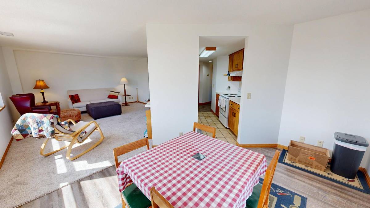 316 Becker AVE SW #31, Willmar, MN 56201