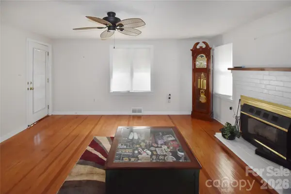 212 Sharon AVE NW, Lenoir, NC 28645