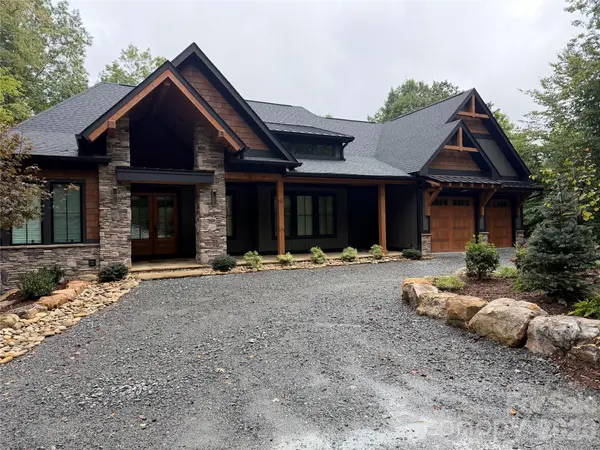 110 Atisvgi CT, Brevard, NC 28712