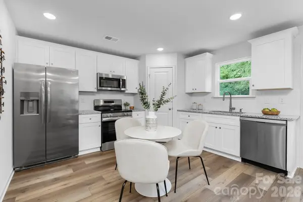 114 Almond RD, Mooresville, NC 28115