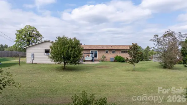 1189 Cajah Mountain RD, Hudson, NC 28638