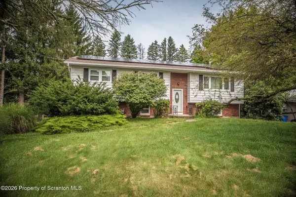 537 Gladiola DR, Clarks Summit, PA 18411