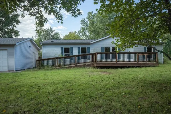 515 W 9th ST, Eudora, KS 66025