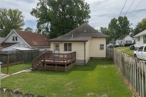 1007 Randolph ST, St Joseph, MO 64505