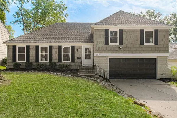 9531 Beverly DR, Overland Park, KS 66207