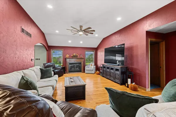 730 N Main ST, Chrisney, IN 47611