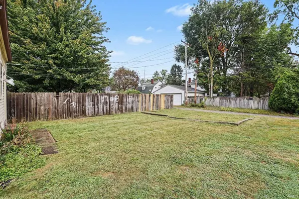 1106 Portage AVE, South Bend, IN 46616-1516