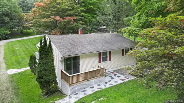 13 Arbutus ST, Putnam Valley, NY 10579