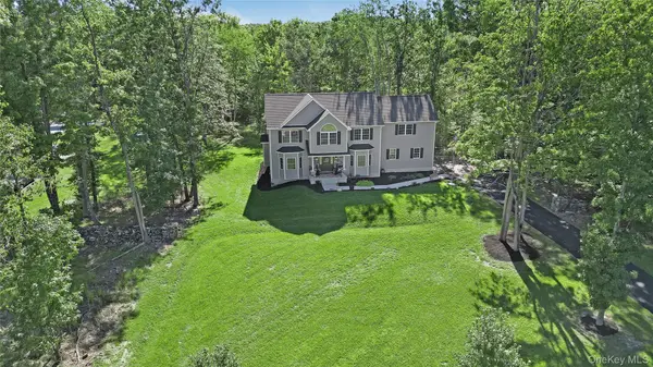 112 Elise DR, Middletown, NY 10941