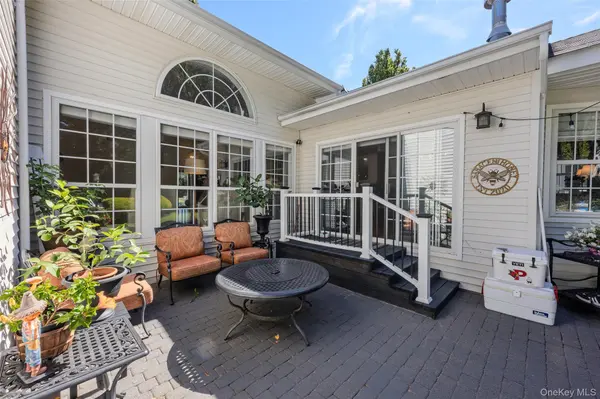 34 Varsity BLVD, East Setauket, NY 11733