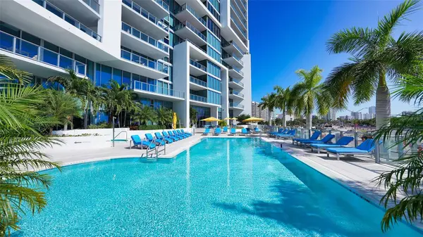 1155 N GULFSTREAM AVE #1105, Sarasota, FL 34236
