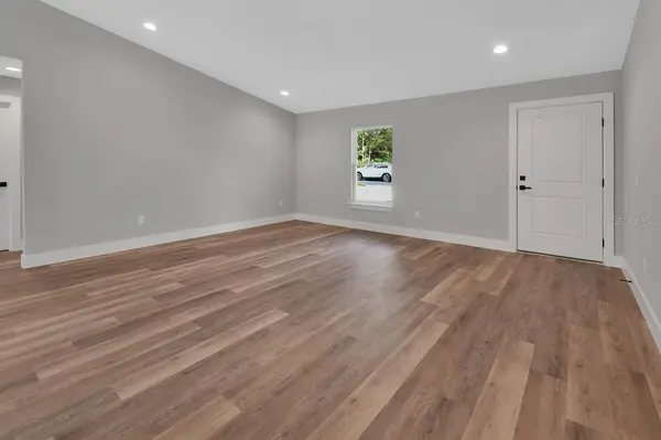 407 IVY AVE, Deland, FL 32724