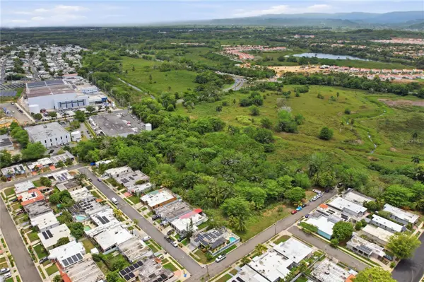 PR-696 KM 3.7, Dorado, PR 00646