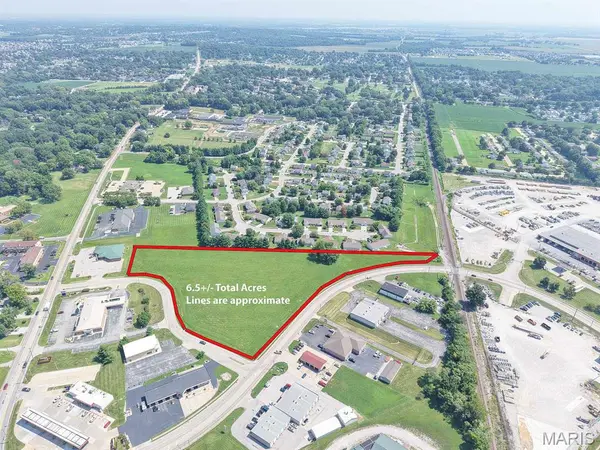 1810 Central Plaza DR, Belleville, IL 62221