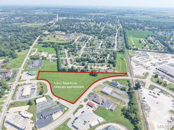 1810 Central Plaza DR, Belleville, IL 62221