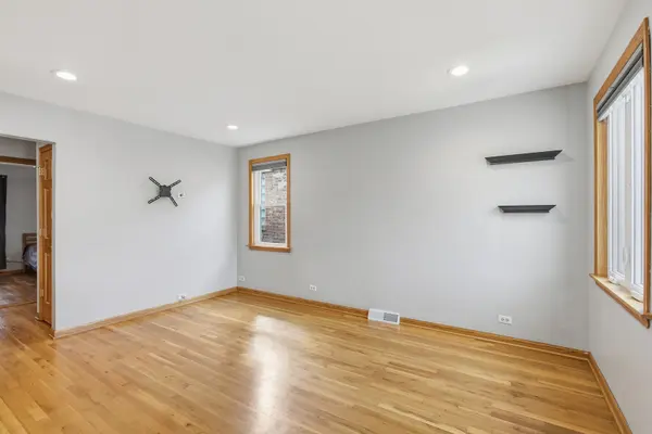 6005 S Mayfield AVE, Chicago, IL 60638