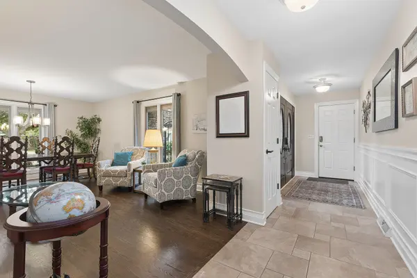 7202 Gold Grove PL, Darien, IL 60561