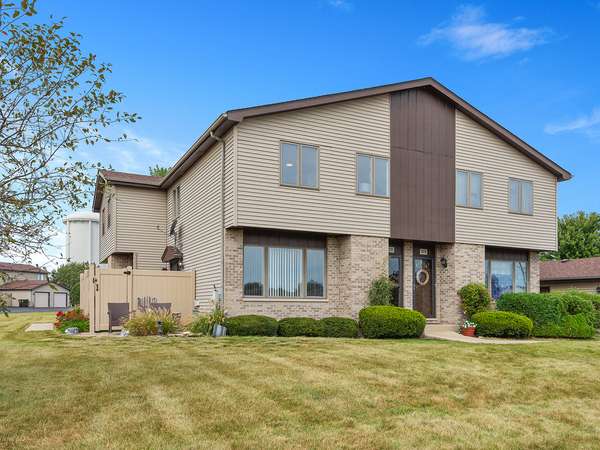 715 Tauber RD #715, New Lenox, IL 60451