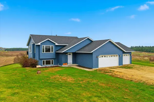 980 65th AVE, Roberts, WI 54023