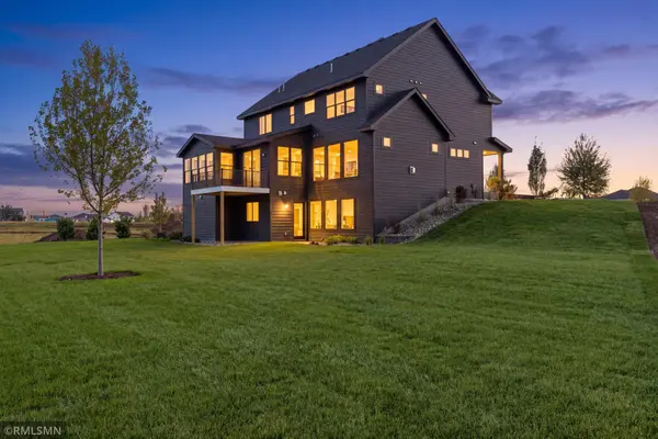 5813 S Century RDG S, Woodbury, MN 55125