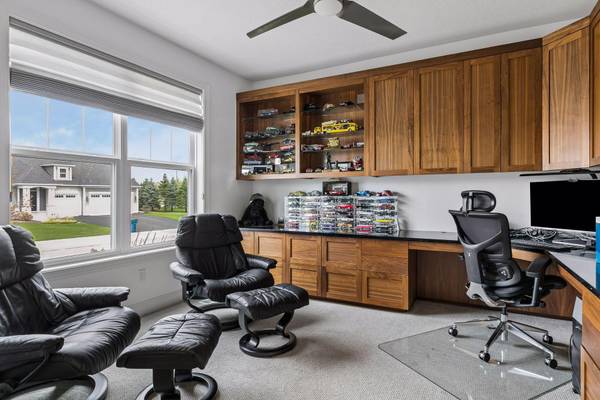 1114 Mehegan LN, White Bear Lake, MN 55127