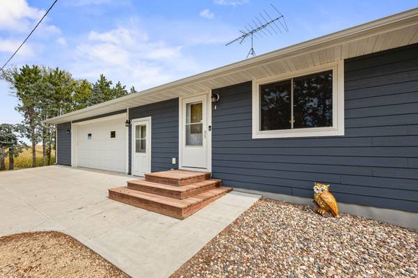 14347 380th ST, Montgomery, MN 56069