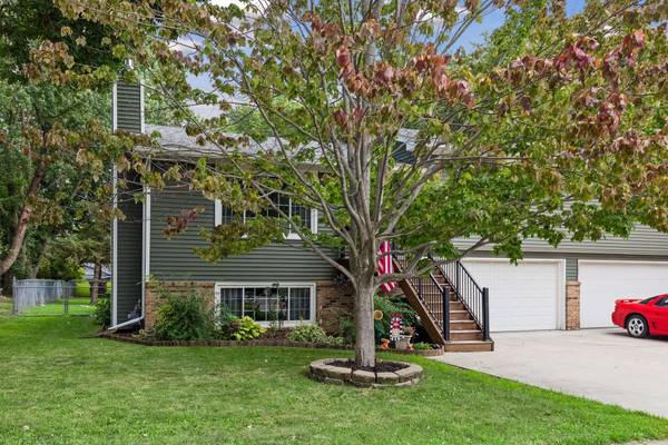 17540 Ionia PATH, Lakeville, MN 55044