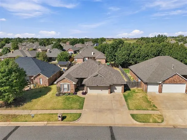 745 Dana DR, Yukon, OK 73099