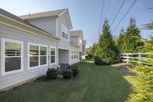 1615 Calcutta Dr, Murfreesboro, TN 37128