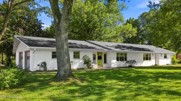 957 Margaret Drive,  Alcoa,  TN 37701