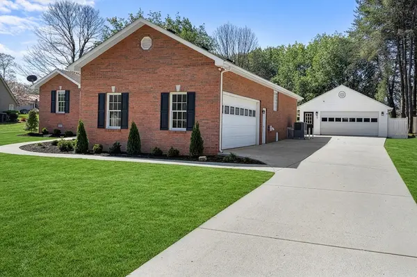 74 Maple Dr, Winchester, TN 37398
