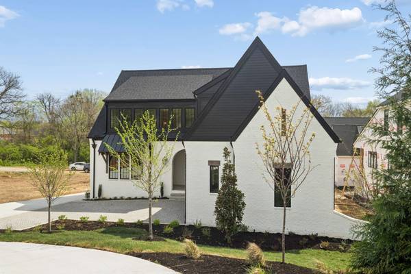 5448A Franklin Pike Cir, Brentwood, TN 37027