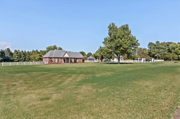 9530 BOLTON ESTATES RD, Millington, TN 38053
