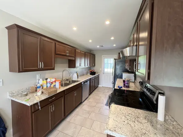959 Van Buren Ave, Oak Grove, KY 42262