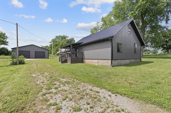 332 Fir RD, La Russell, MO 64848