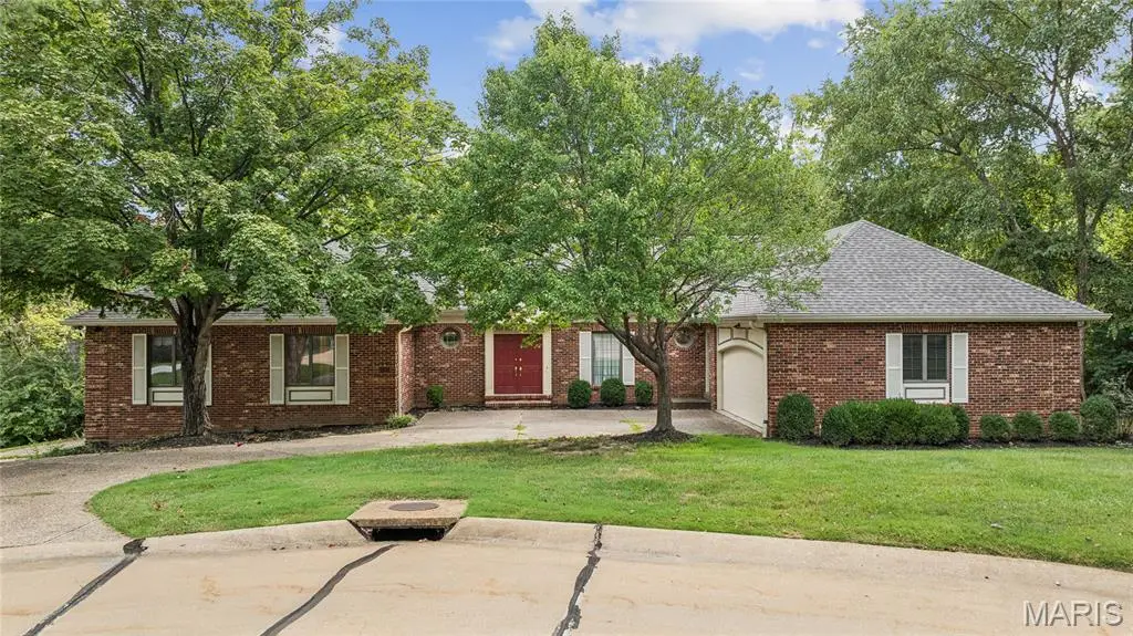 13260 Tall Pine CT, Town And Country, MO 63017