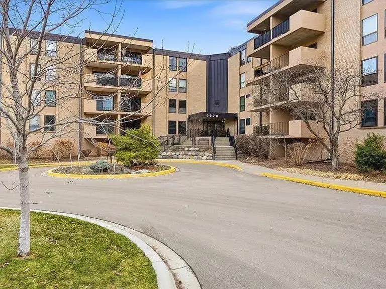 6670 Vernon AVE S #106, Edina, MN 55436