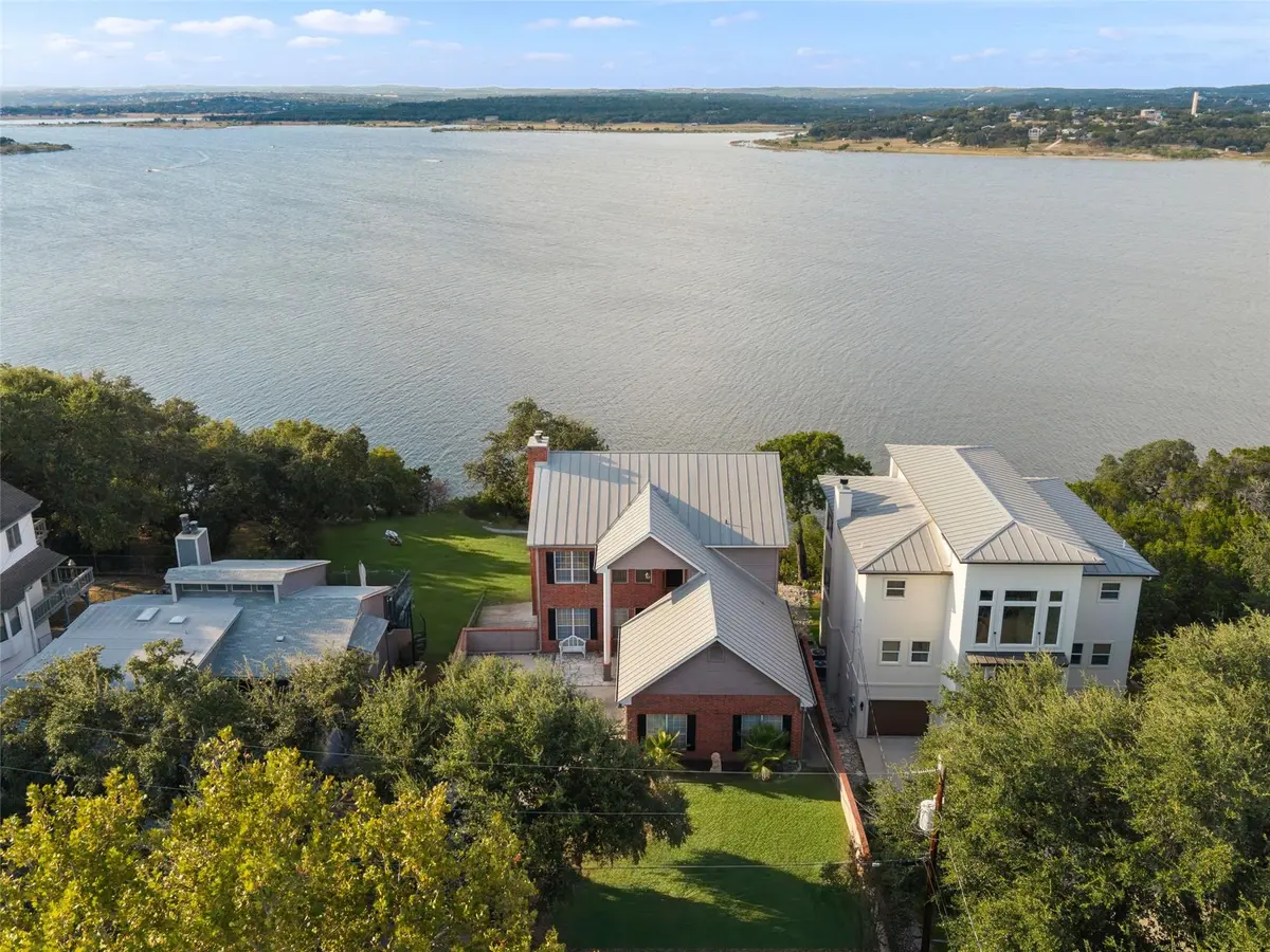1870 Stagecoach DR, Canyon Lake, TX 78133