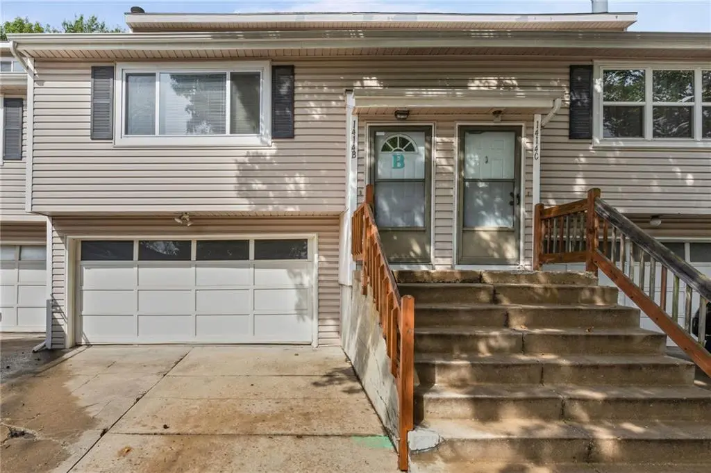 1414 E Mart-Way CIR #B, Olathe, KS 66061