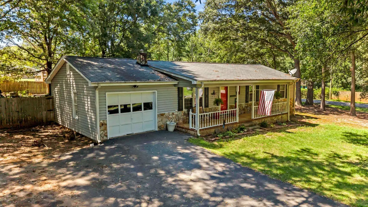 1175 Springdale CIR, Boiling Springs, SC 29316
