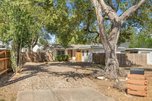 904 Plateau CIR, Austin, TX 78745