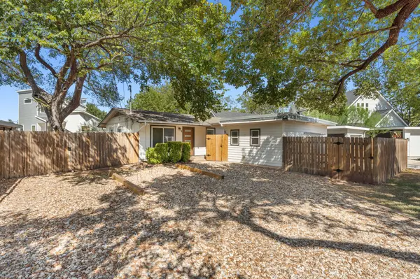 904 Plateau CIR, Austin, TX 78745