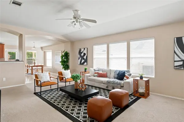 405 Bandara Woods BLVD, Elgin, TX 78621