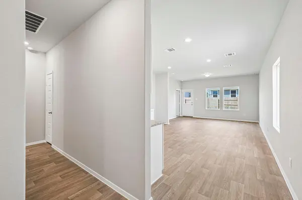 358 Golden Paint TRL, Liberty Hill, TX 78642
