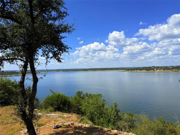 1870 Stagecoach DR, Canyon Lake, TX 78133