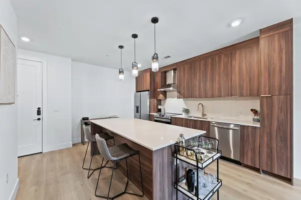 1701 Simond Ave #407, Austin, TX 78723