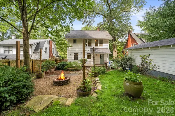 18 Westover DR, Asheville, NC 28801