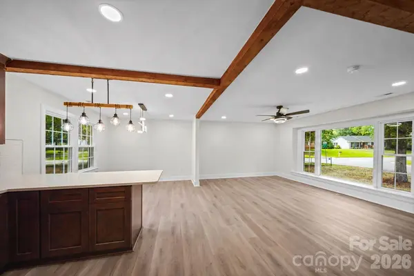 6800 ludwig DR, Charlotte, NC 28215