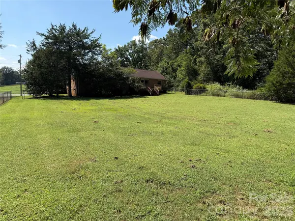 269 Old Henrietta RD, Forest City, NC 28043